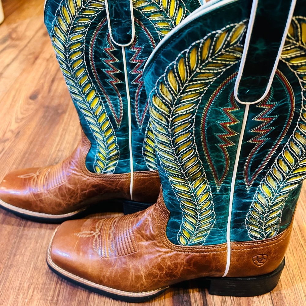 Women’s Artiat cowgirl boots